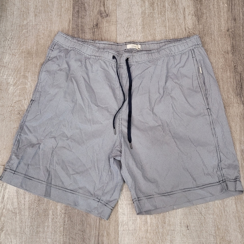Onia shorts men's XL @C3